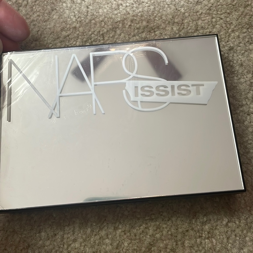 Blush and bronzer NARSisist pallet